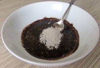 Кофейная гуща в миске Кофейная гуща в миске